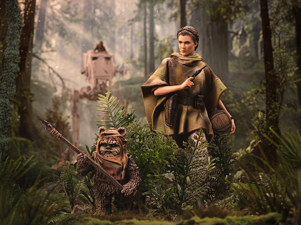 Star Wars: Return of the Jedi Leia and Wicket 1/10 Art Scale Limited Edition Statue Gallery Image 1