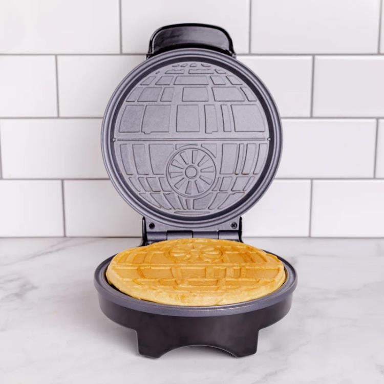 Star Wars Death Star Waffle Maker - Thumbnail 5