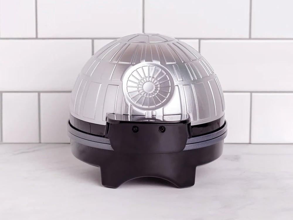 Star Wars Death Star Waffle Maker - Thumbnail 2