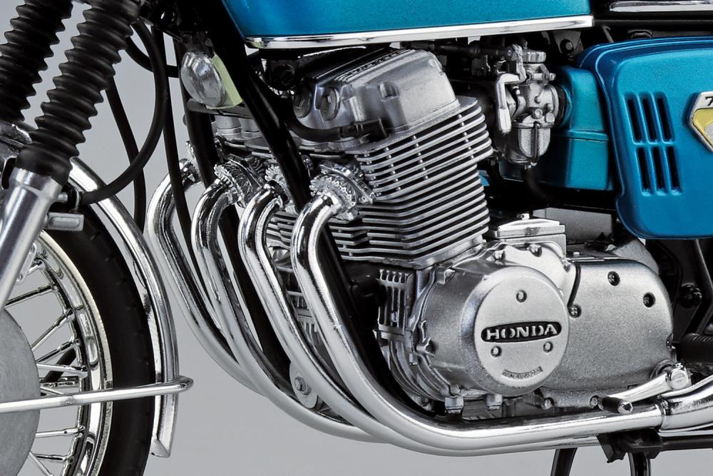 Aoshima Honda CB750 Dream CB750 Four '69 1/12 Scale Motorcycle Model Kit Gallery Image 5