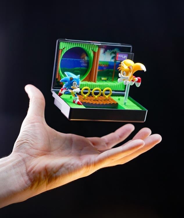 Sonic the Hedgehog 2 Console Heroes Green Hill Zone (Mega Drive) Cartridge Diorama Gallery Image 4