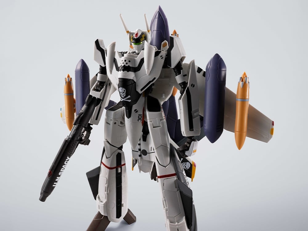 Macross Zero Hi-Metal R VF-0S Phoenix (Roy Focker Use) + QF-2200D-Ghost Action Figure Gallery Image 1