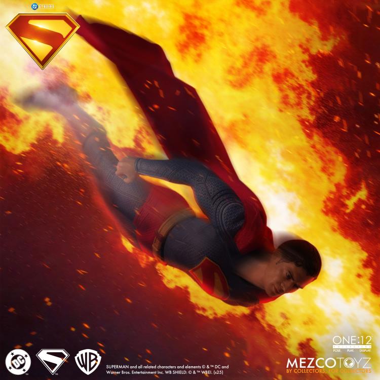 Superman (2025) One:12 Collective Superman Action Figure Gallery Image 9