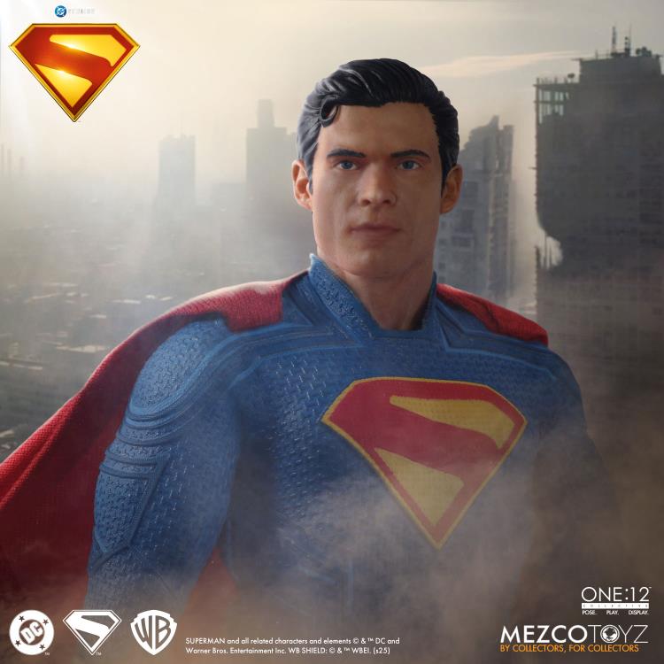 Superman (2025) One:12 Collective Superman Action Figure Gallery Image 13