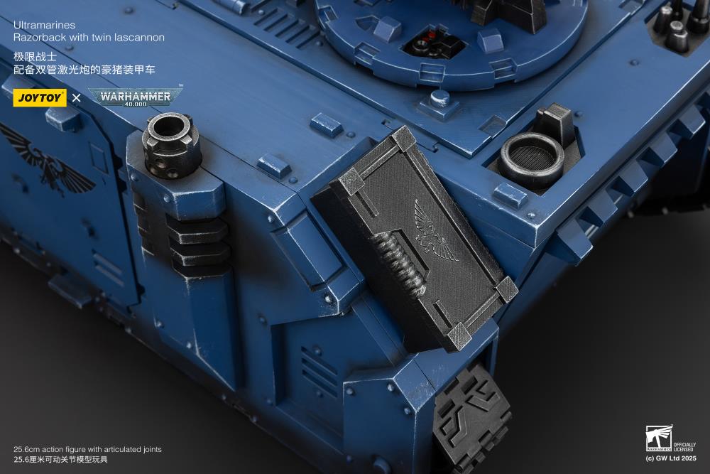 Warhammer 40K Ultramarines Razorback with Twin Lascannon 1/18 Scale Vehicle Gallery Image 18