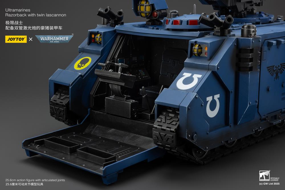 Warhammer 40K Ultramarines Razorback with Twin Lascannon 1/18 Scale Vehicle Gallery Image 32