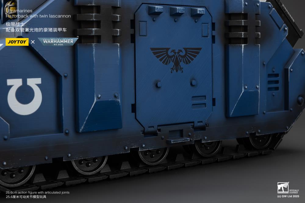 Warhammer 40K Ultramarines Razorback with Twin Lascannon 1/18 Scale Vehicle Gallery Image 29