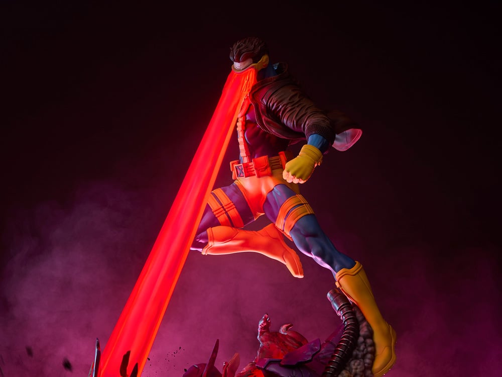 Marvel Premium Format Cyclops Statue Gallery Image 1