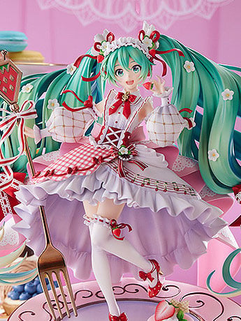 Vocaloid Hatsune Miku Strawberry Motif (15th Anniversary Ver.) 1/7 Scale Figure (Reissue) Gallery Image 2