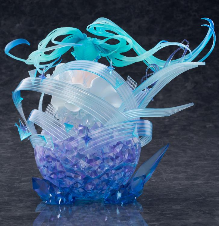 Vocaloid Hatsune Miku (Crystal Dress Ver.) 1/7 Scale Shibuya Scramble Figure Gallery Image 5