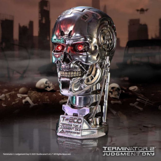 Terminator 2: Judgement Day T-800 Terminator Light-Up Bust Figurine Gallery Image 3