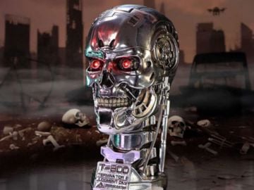 Terminator 2: Judgement Day T-800 Terminator Light-Up Bust Figurine