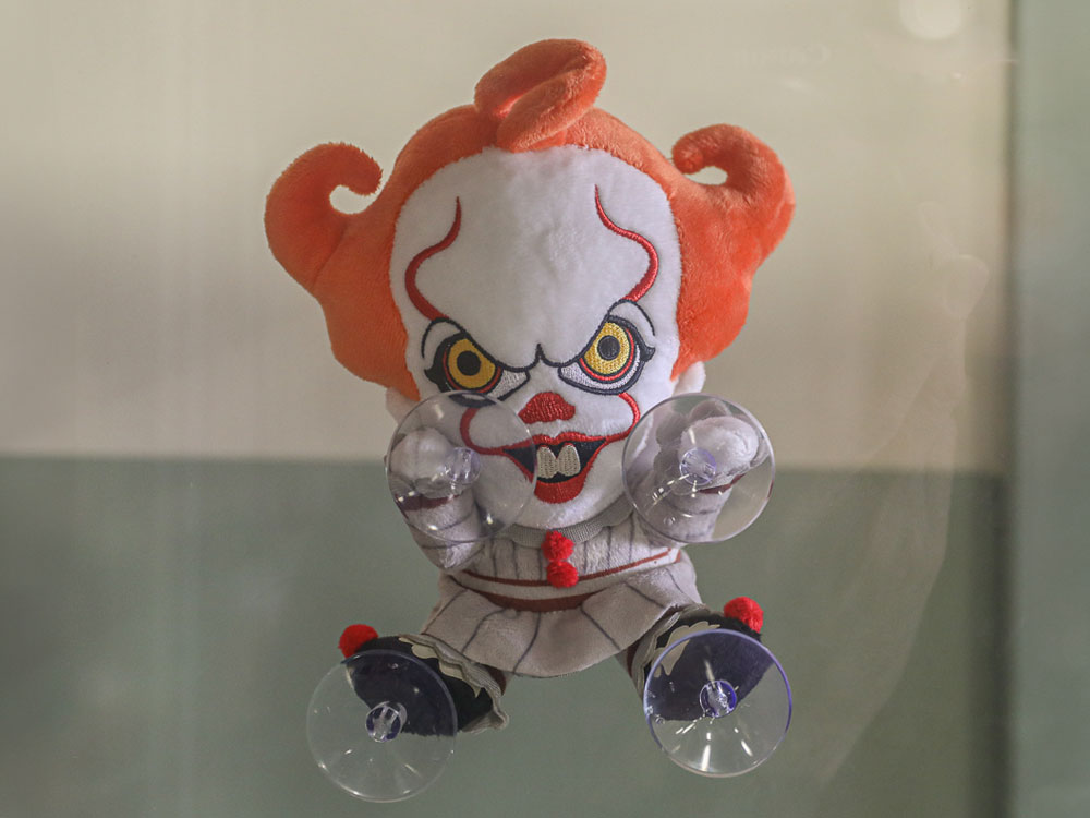 IT: Welcome to Derry Pennywise 6" Plush Window Clinger Gallery Image 1