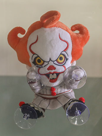 IT: Welcome to Derry Pennywise 6" Plush Window Clinger Gallery Image 2