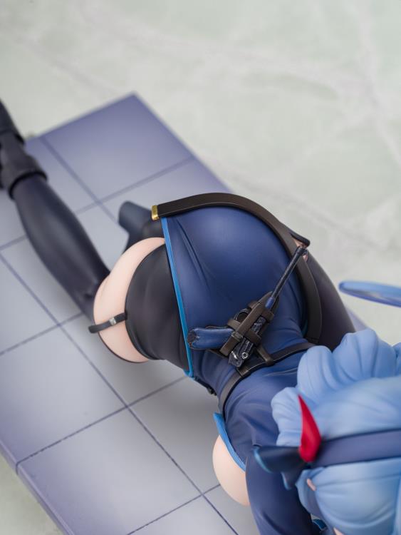 Blue Archive Ako (Memorial Lobby Ver.) 1/7 Scale Figure Gallery Image 12
