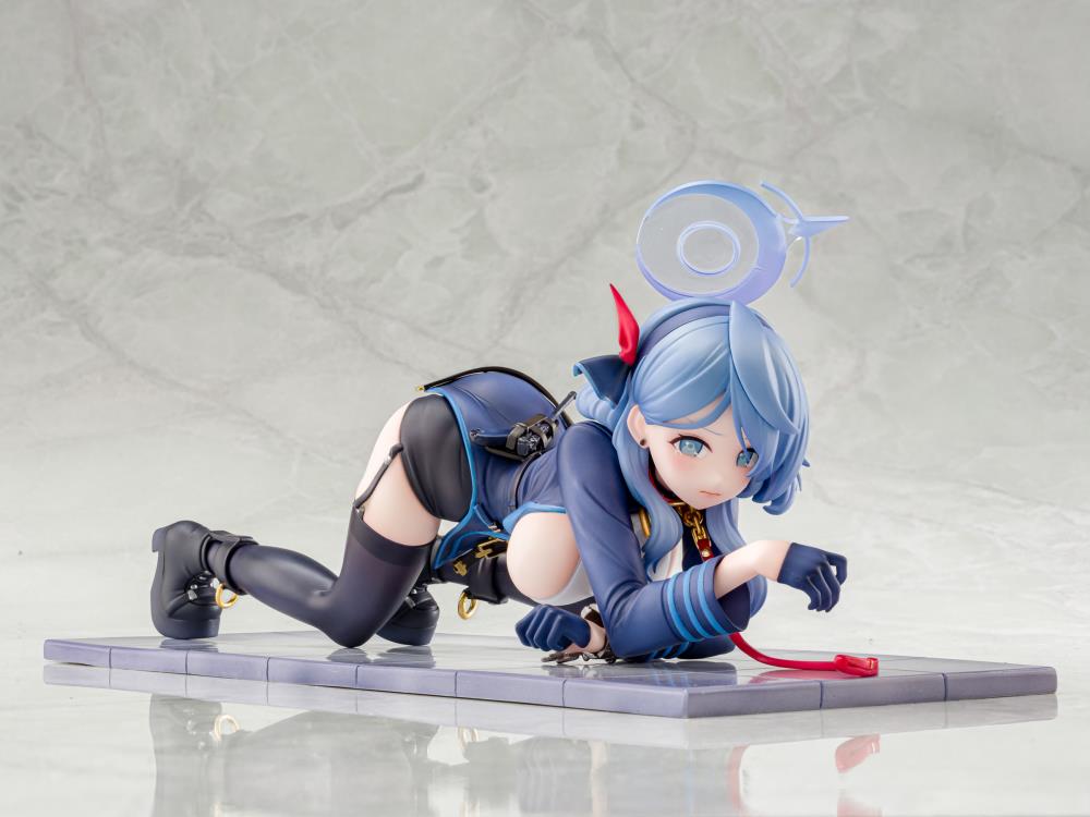 Blue Archive Ako (Memorial Lobby Ver.) 1/7 Scale Figure Gallery Image 8