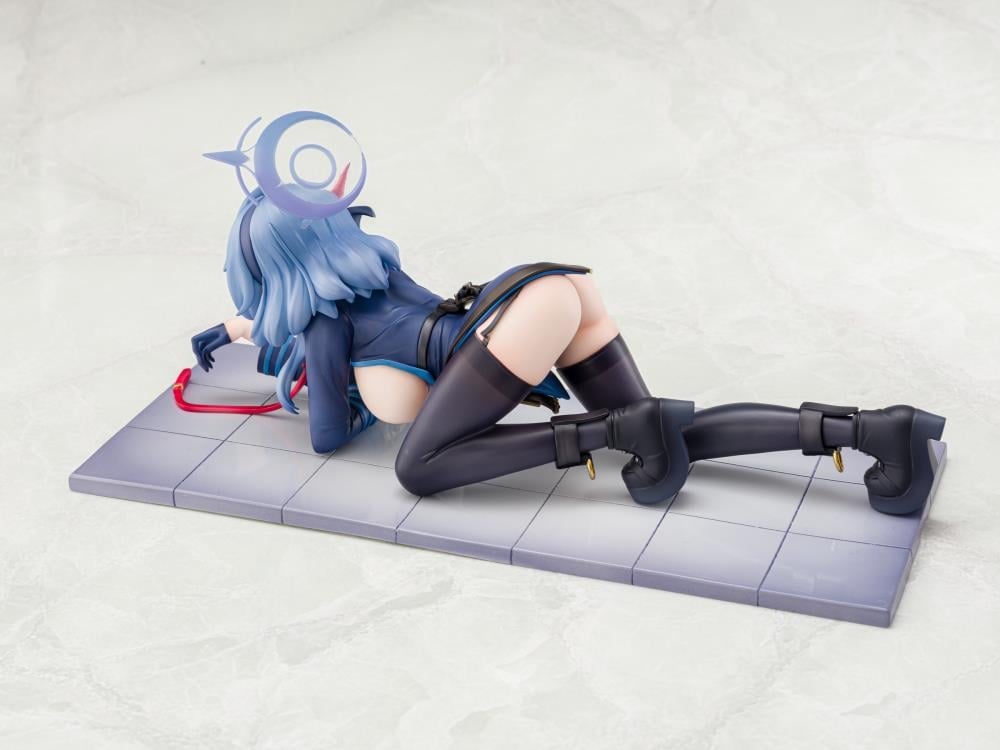 Blue Archive Ako (Memorial Lobby Ver.) 1/7 Scale Figure Gallery Image 10