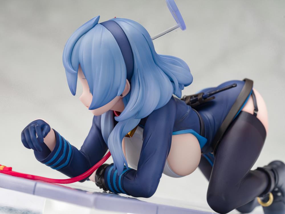Blue Archive Ako (Memorial Lobby Ver.) 1/7 Scale Figure Gallery Image 16