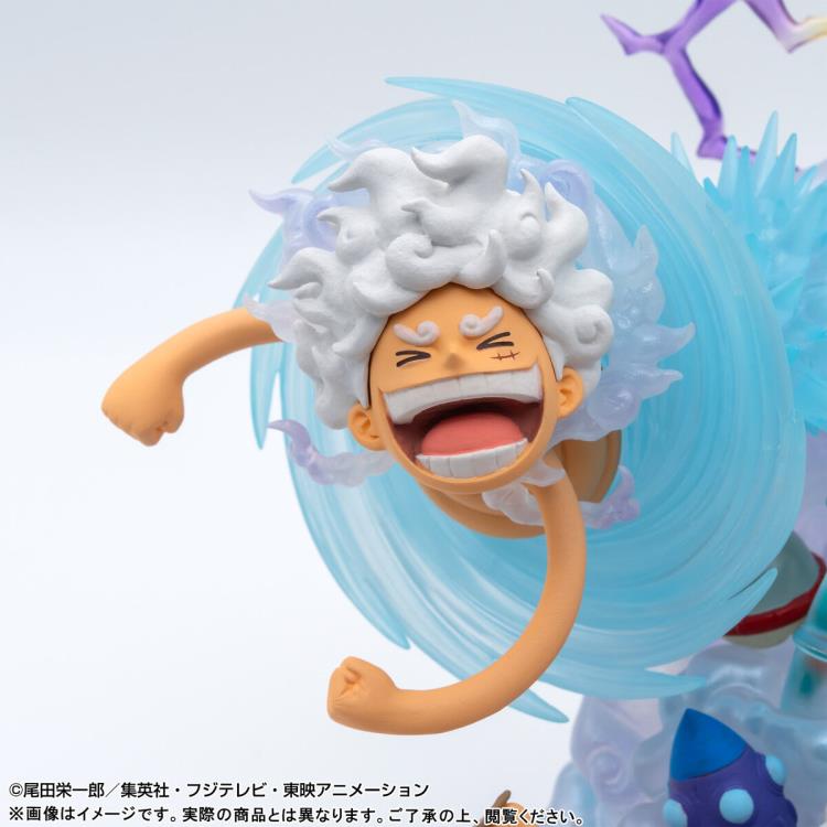 One Piece World Collectable Figure Premium Monkey D. Luffy Gear 5
