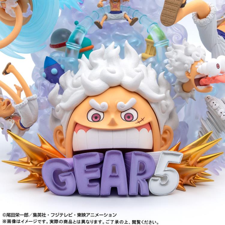 One Piece World Collectable Figure Premium Monkey D. Luffy Gear 5