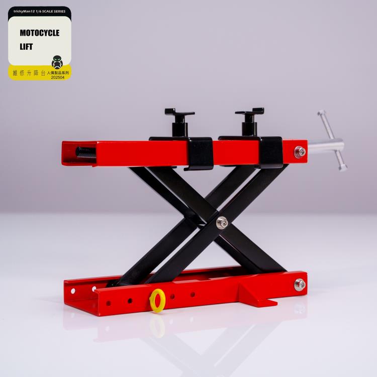 Motorcycle Lift 1/6 Scale Accessory Gallery Image 3