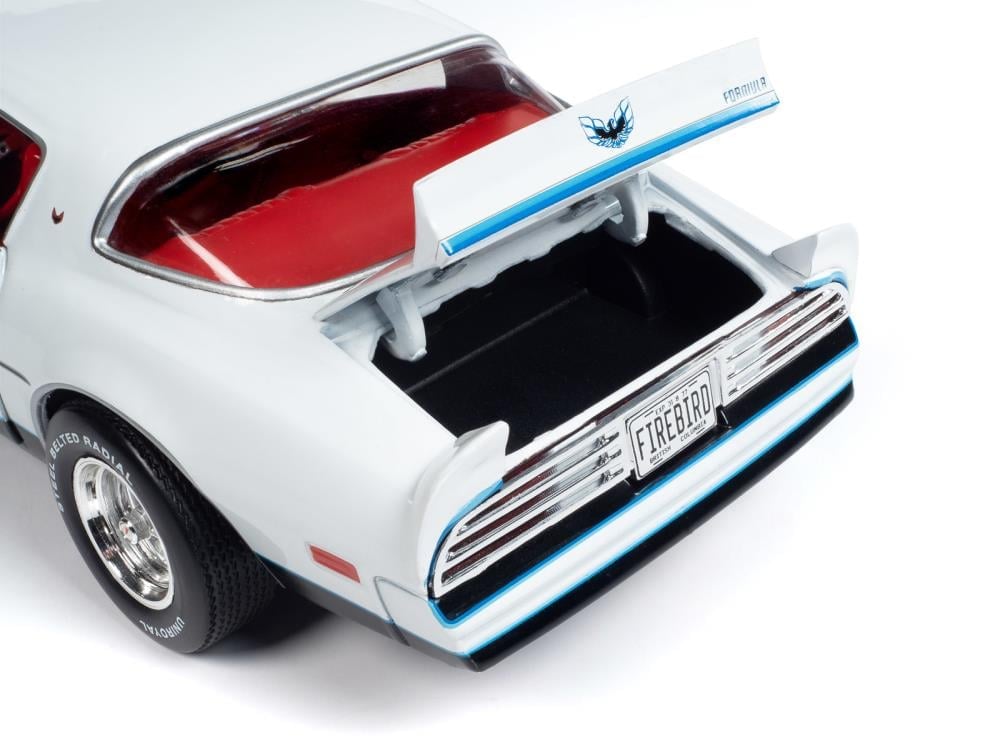 1977 Pontiac Firebird Formula 1/18 Scale Die-Cast Model Gallery Image 11