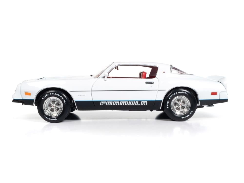 1977 Pontiac Firebird Formula 1/18 Scale Die-Cast Model Gallery Image 4