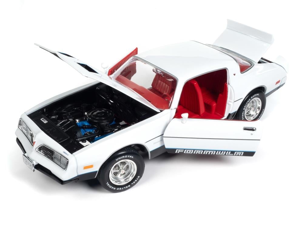 1977 Pontiac Firebird Formula 1/18 Scale Die-Cast Model Gallery Image 9