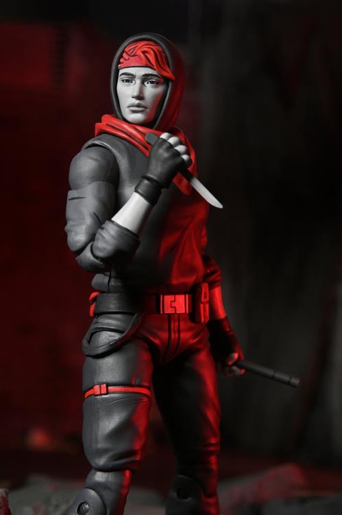 Teenage Mutant Ninja Turtles: The Last Ronin - The Lost Years April (Nightwatcher) Action Figure Gallery Image 10