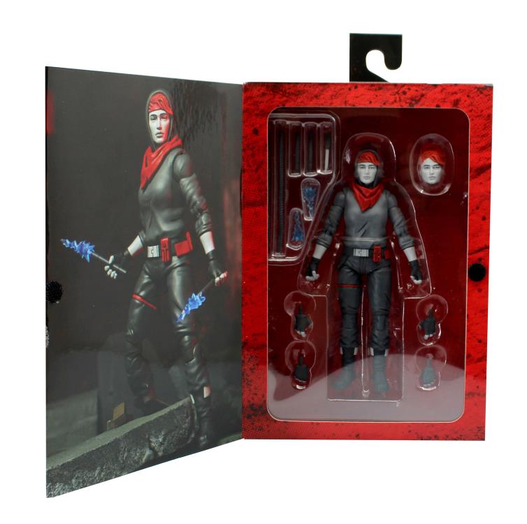 Teenage Mutant Ninja Turtles: The Last Ronin - The Lost Years April (Nightwatcher) Action Figure Gallery Image 14