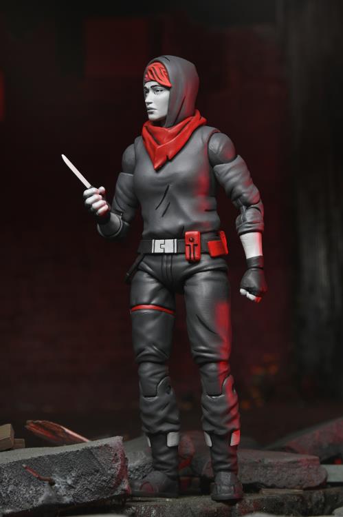 Teenage Mutant Ninja Turtles: The Last Ronin - The Lost Years April (Nightwatcher) Action Figure Gallery Image 8