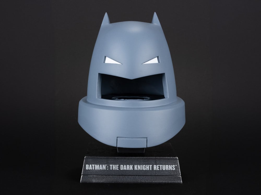 Batman: The Dark Knight Returns Armored Batman Cowl 1/3 Scale Replica Gallery Image 1