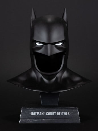 Batman: The Court of Owls Batman Cowl 1/3 Scale Replica Gallery Image 2