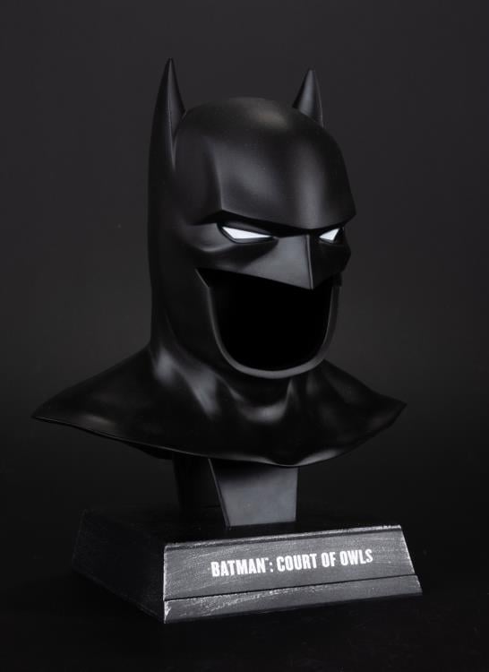 Batman: The Court of Owls Batman Cowl 1/3 Scale Replica Gallery Image 4