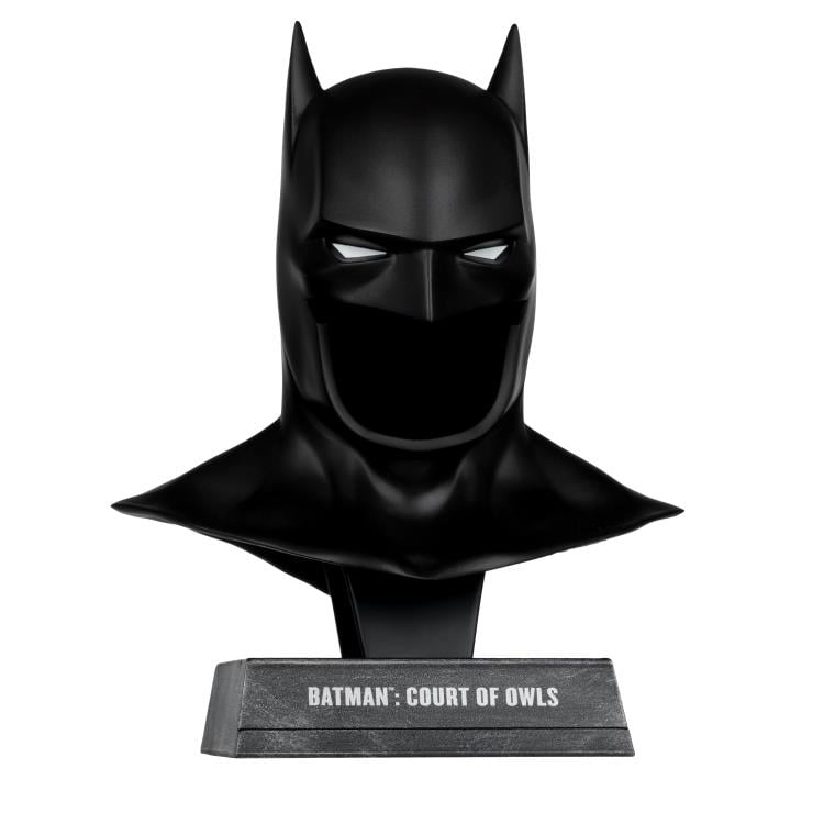 Batman: The Court of Owls Batman Cowl 1/3 Scale Replica Gallery Image 8