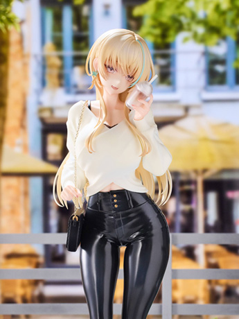 Fujiko Illustration Aoi Koigakubo (Leather Pants Edition) 1/4 Scale Figure Gallery Image 2