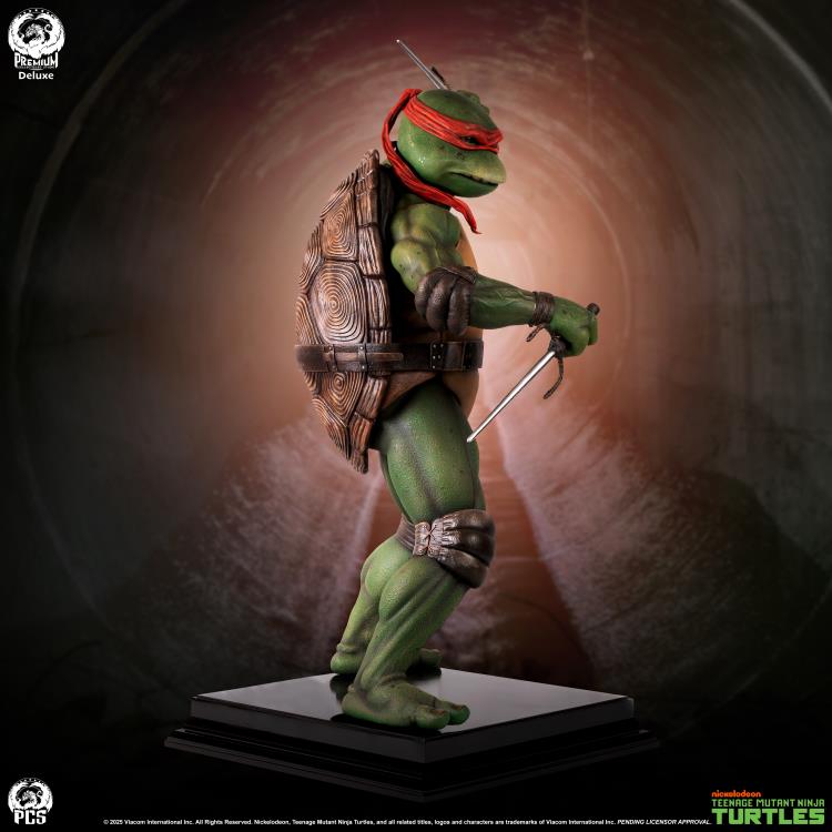 Teenage Mutant Ninja Turtles (1990) Raphael (Deluxe Edition) 1/2 Scale Statue Gallery Image 5