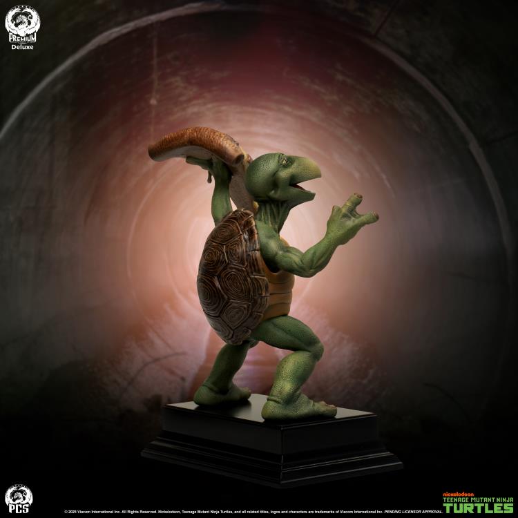 Teenage Mutant Ninja Turtles (1990) Raphael (Deluxe Edition) 1/2 Scale Statue Gallery Image 17
