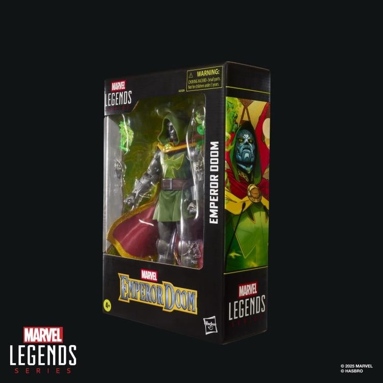 Fantastic Four: One World Under Doom Marvel Legends Emperor Doom Action Figure Gallery Image 10