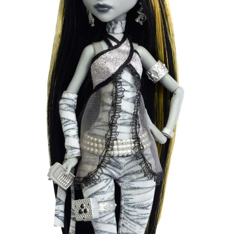 Monster High Reel Drama Cleo De Nile Doll Gallery Image 6