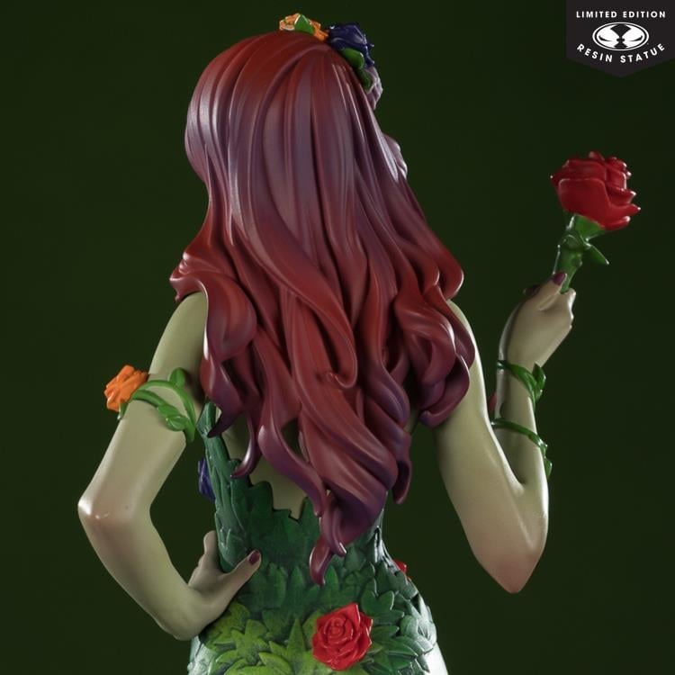 DC Covers Girls Poison Ivy 1/8 Scale Limited Edition Statue (J. Scott Campbell) Gallery Image 6