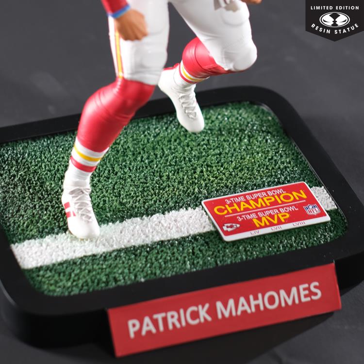 Kansas City Chiefs Patrick Mahomes 1/6 Scale Limited Edition Resin Statue Gallery Image 6