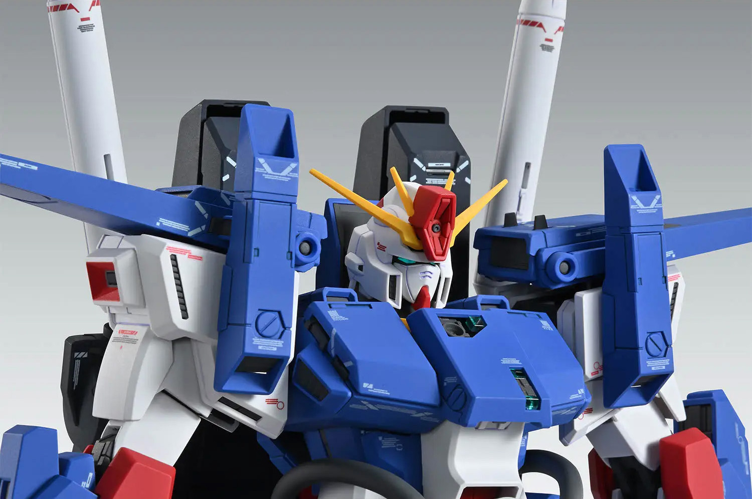 Mobile Suit Gundam ZZ MG Full Armor ZZ Gundam Ver.Ka 1/100 Scale Model Kit Gallery Image 13