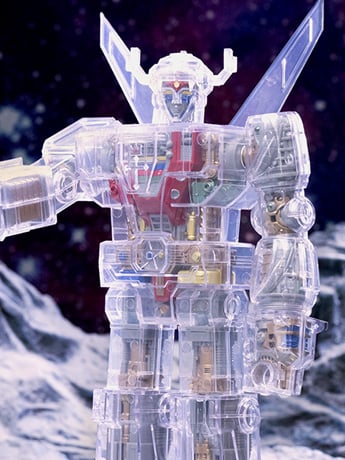 Voltron: Defender of the Universe Super Cyborg Voltron (Clear Ver.) Action Figure Gallery Image 2