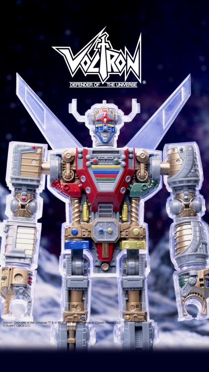 Voltron: Defender of the Universe Super Cyborg Voltron (Clear Ver.) Action Figure Gallery Image 5