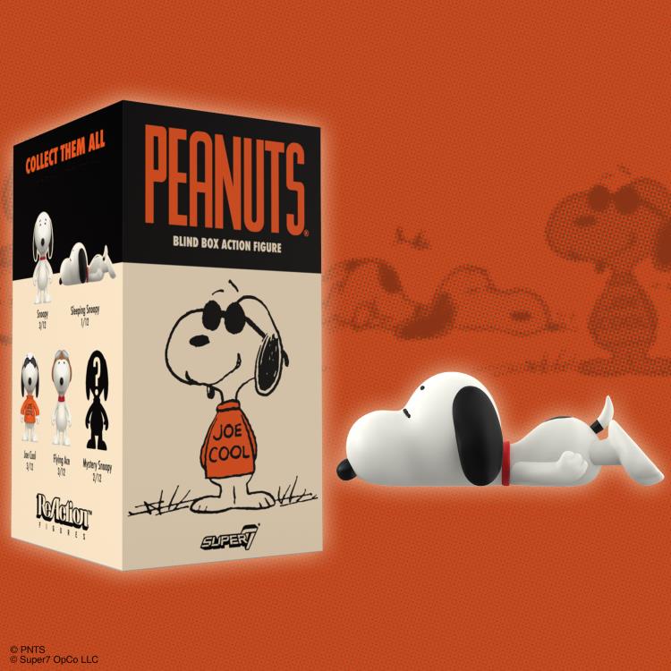 Peanuts ReAction Wave 06 So Many Snoopies! Box of 12 Figures Gallery Image 6