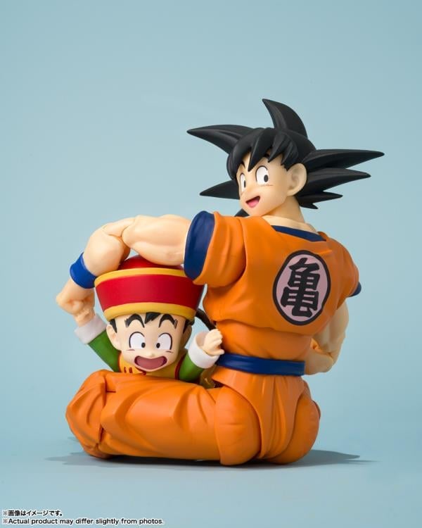 Dragon Ball Z S.H.Figuarts Son Goku & Son Gohan (Childhood) with Nimbus Cloud Exclusive Action Figure Set Gallery Image 4