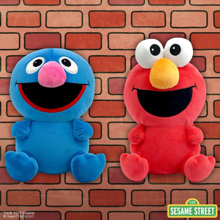 Sesame Street Super Duper Grover Plush Gallery Image 7