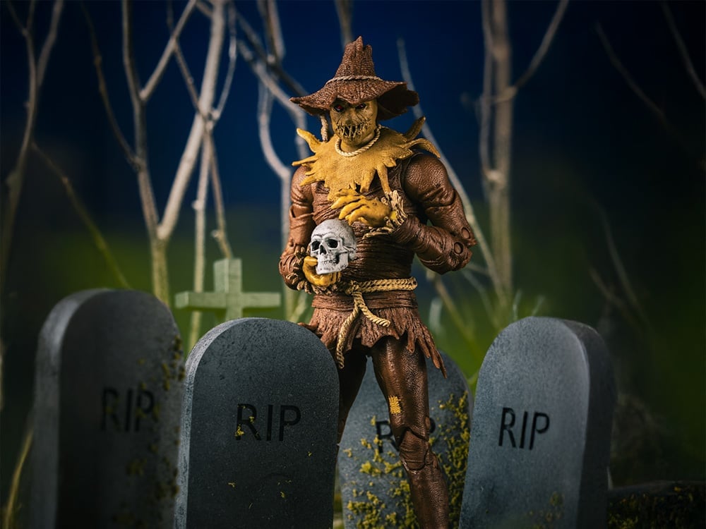 DC Classic DC Multiverse Scarecrow Action Figure Gallery Image 1