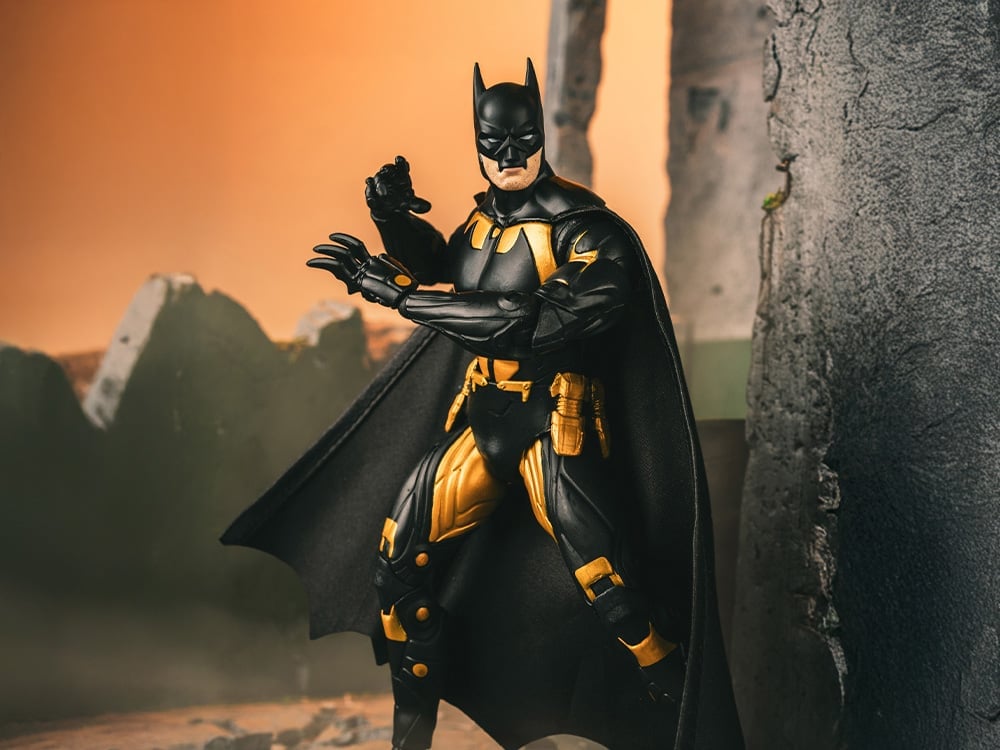 Earth 2: Society DC Multiverse Batman Earth-2 Action Figure Gallery Image 1